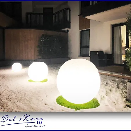 アパート Bel Mare 128 Z Ogrodkiem ミエンジズドロイェ