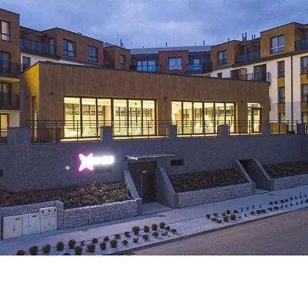 Bel Mare 128 Z Ogrodkiem * ミエンジズドロイェ